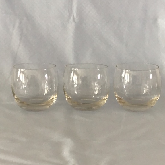 Vintage Etched glassware. Set of 3. - Picture 2 of 6